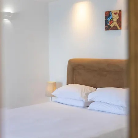 Asteras Hotel Fira (Santorini)